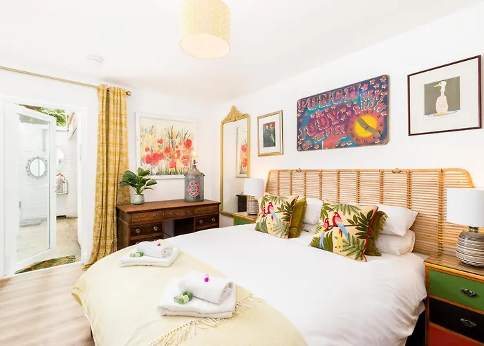2 Spa Villas Gloucester